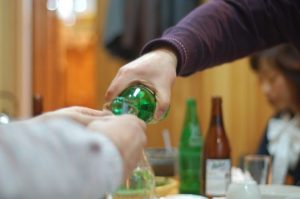 uống rượu của người hàn